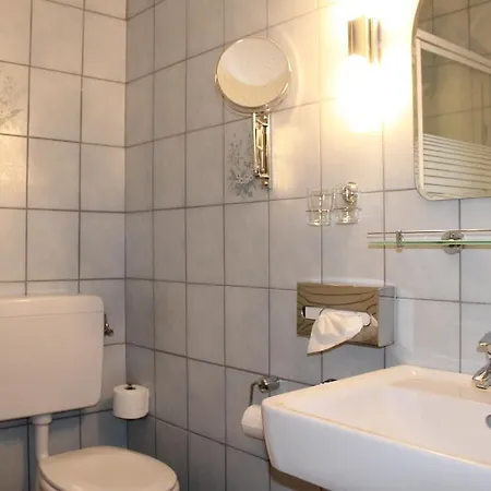 게스트하우스 Haus Kirsch 3*